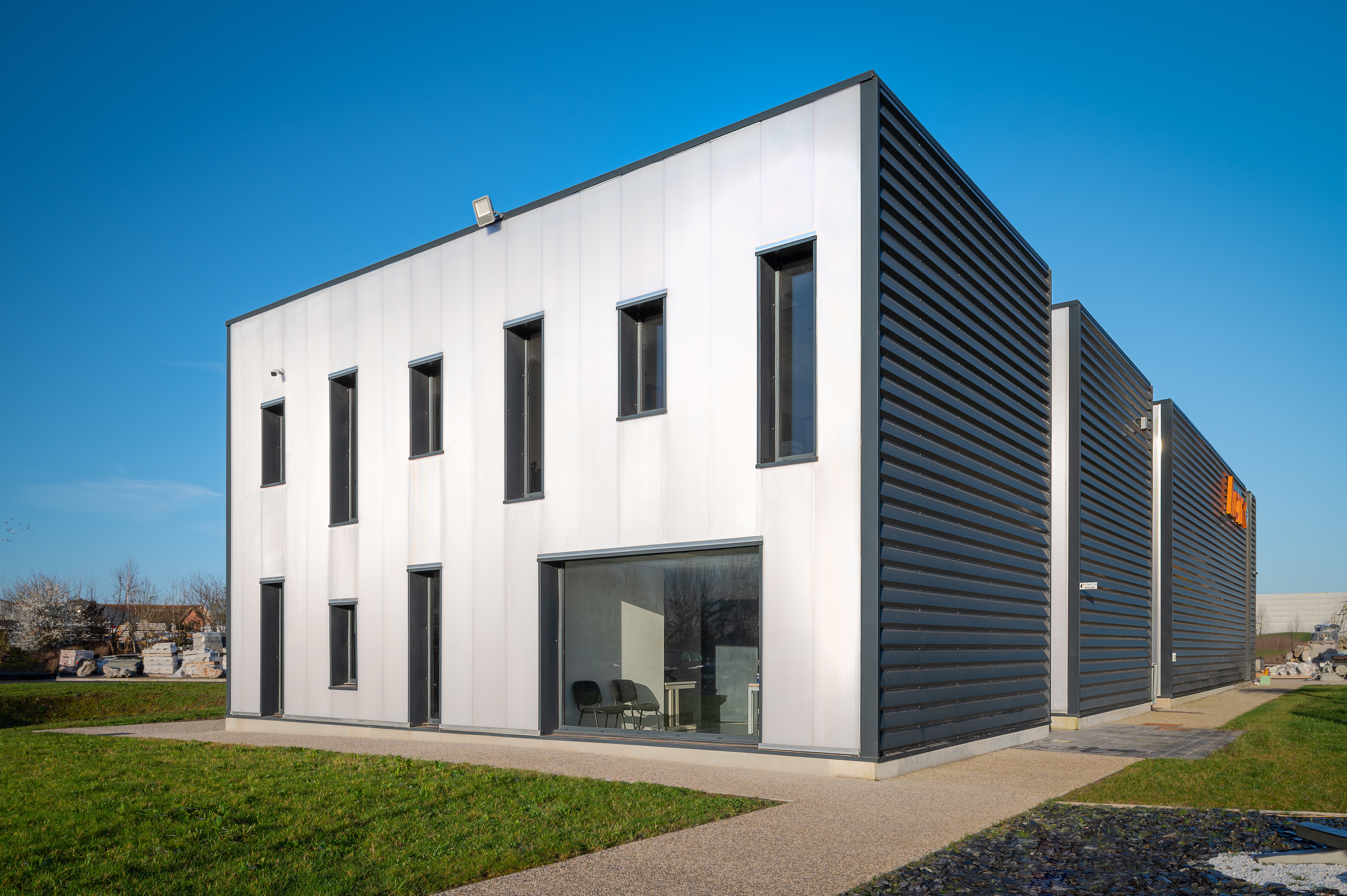 Mise en valeur d’un projet de construction de bâtiment tertiaire et moderne par Frédéric Baudelet