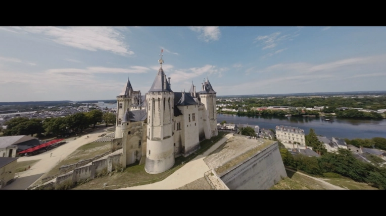 Vidéo et montage, Drone, Cours de Vidéo/Montage, Cours de Drone, Corporate, Vue du ciel, Bâtiment, Artistique, Traditionnel